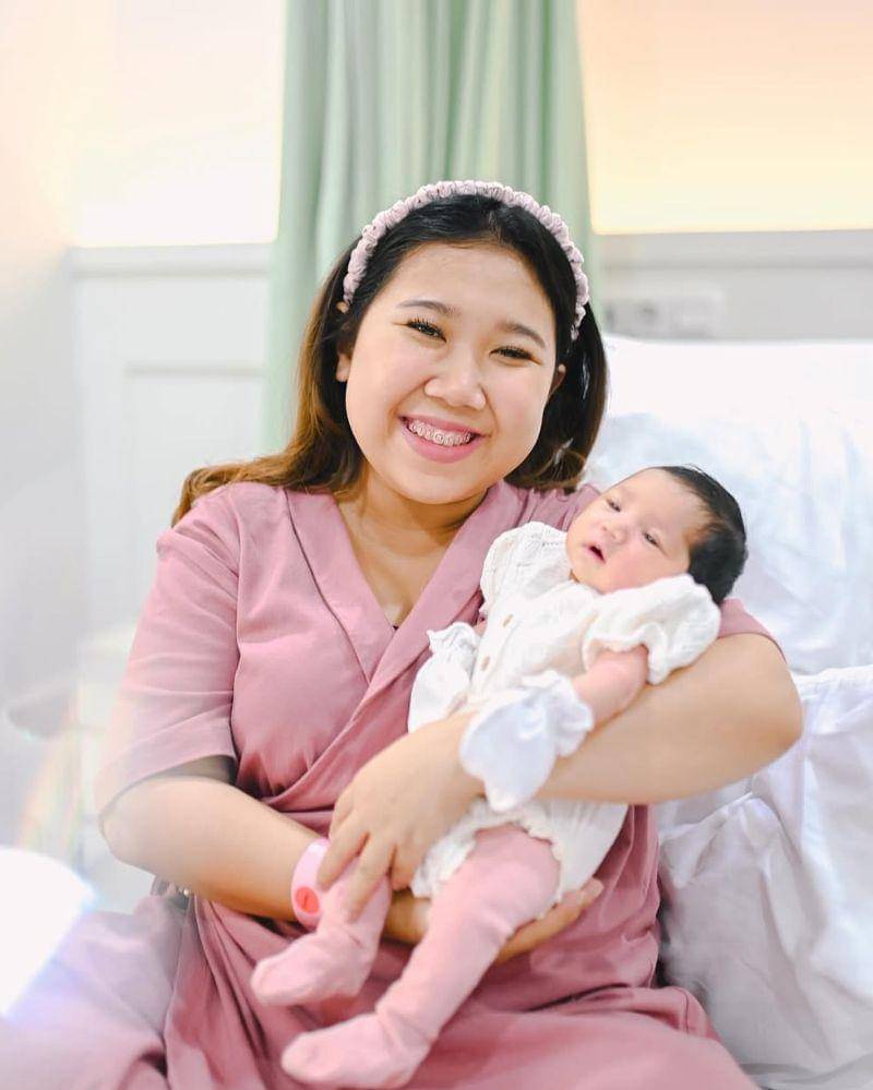 Instagram.com/kikysaputrii